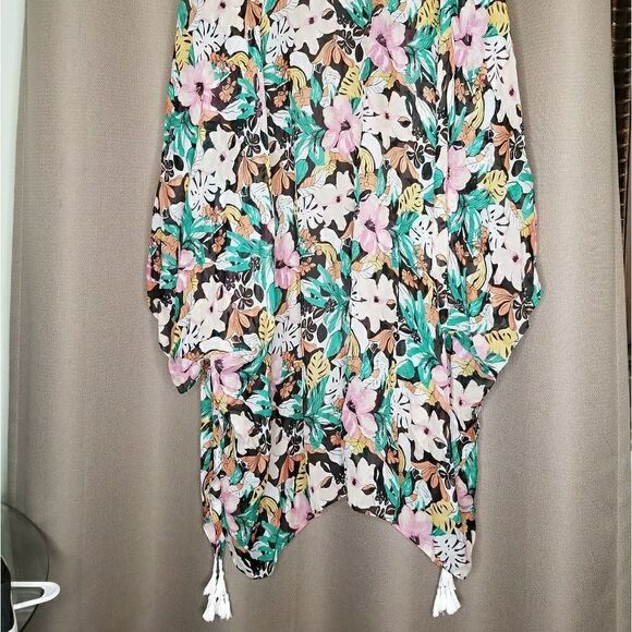 Onessize Lane Bryant Floral Tasseled Scarf Ruana - Picture 8 of 9